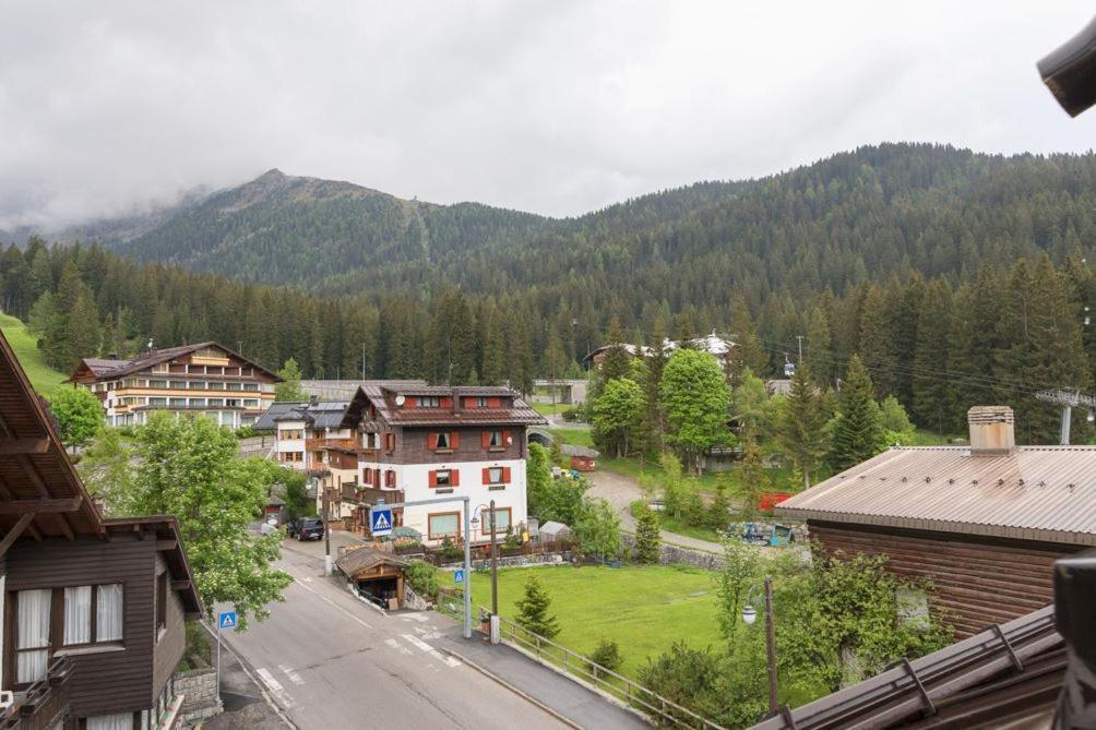 Deliziosa Mansarda Ai Piedi Della Pista 3Tre Apartman Madonna Kültér fotó